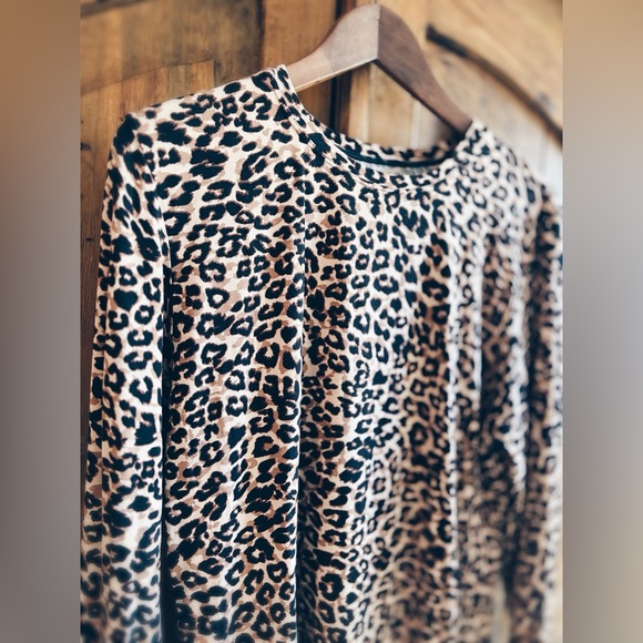 Top / Cuddl Duds / Leopard Print - Picture 9 of 13